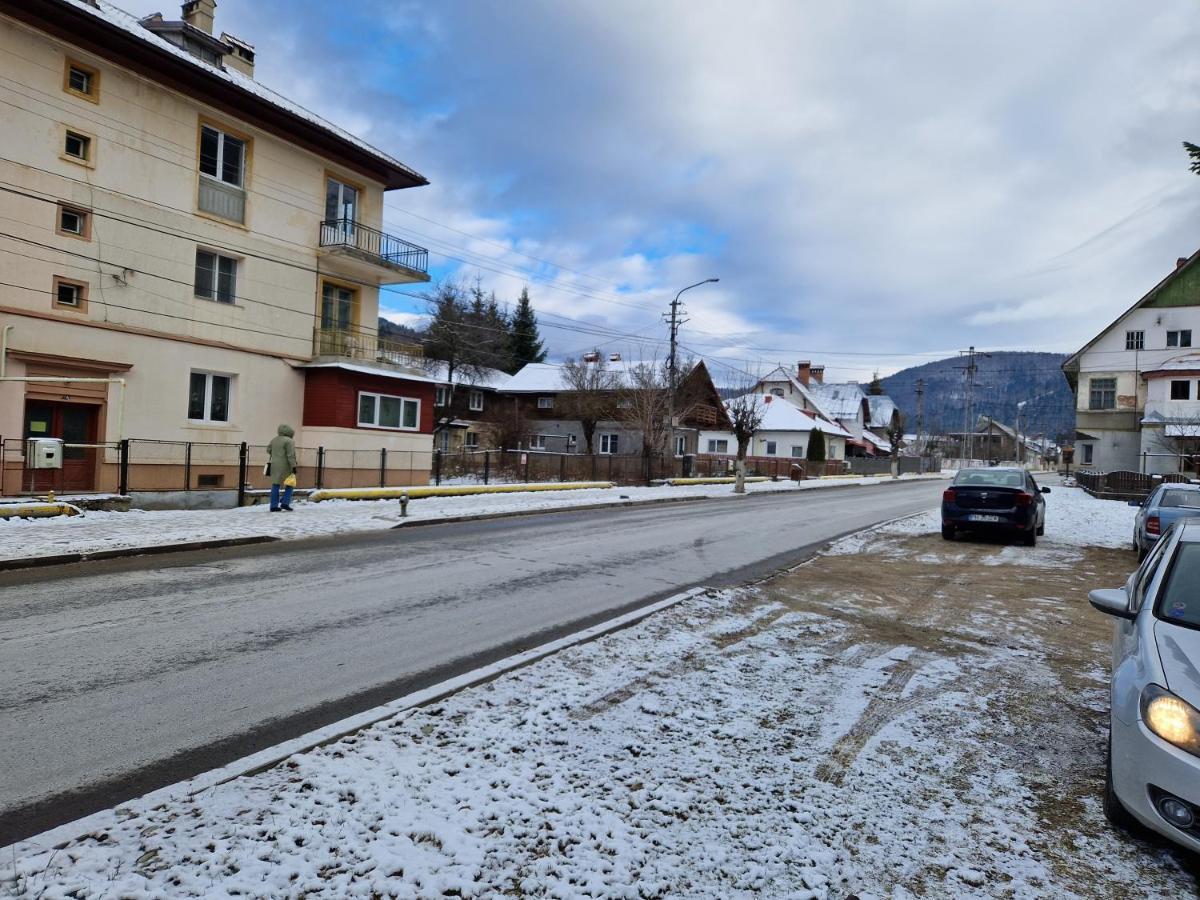 Apartamentul Florilor De Fan Azuga Εξωτερικό φωτογραφία